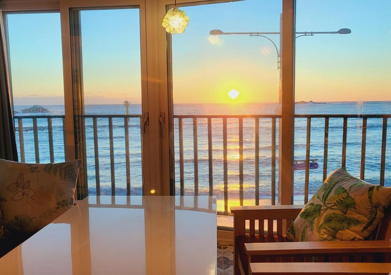 Seaside Pension Goseong  Exterior photo